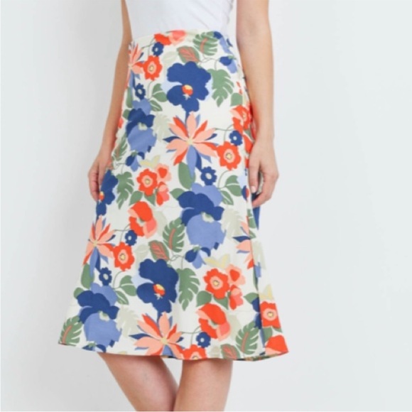 Coral & Blue Floral Skirt - Picture 2 of 5